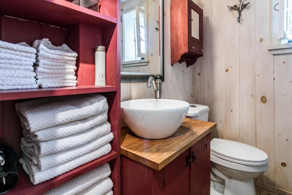 La Maison Ancestrale Guerard Saint-Laurent-de-l'ile d'Orleans ภายนอก รูปภาพ