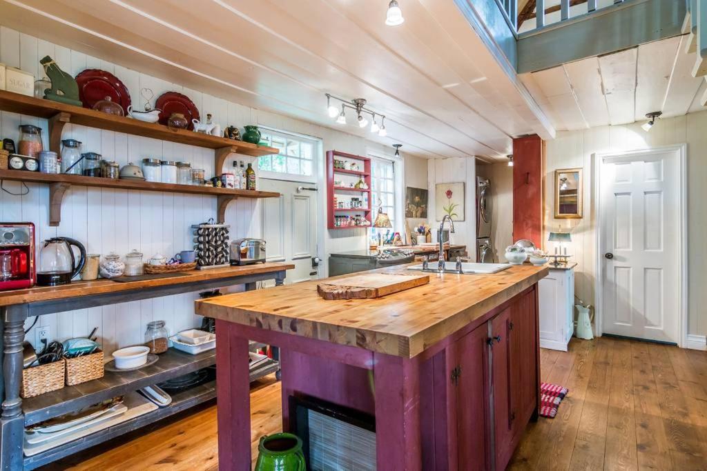 La Maison Ancestrale Guerard Saint-Laurent-de-l'ile d'Orleans ภายนอก รูปภาพ