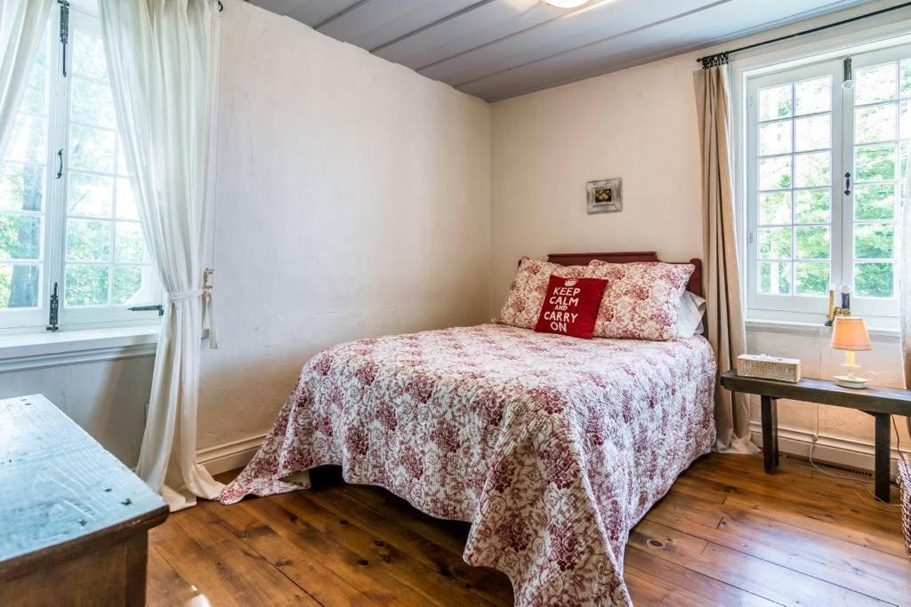 La Maison Ancestrale Guerard Saint-Laurent-de-l'ile d'Orleans ภายนอก รูปภาพ